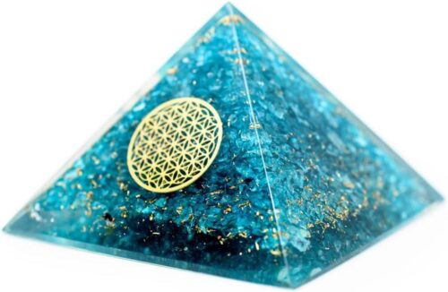 Orgonite Piramide van Blauwe Topaas met Flower of Life (70 mm)